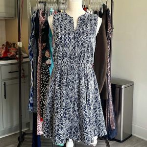 maison jules Classic Navy and White Fit and Flare Sleeveless Dress Size Medium